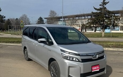 Toyota Voxy III, 2019 год, 2 450 000 рублей, 1 фотография