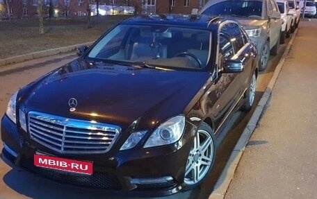 Mercedes-Benz E-Класс, 2012 год, 2 200 000 рублей, 1 фотография