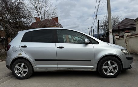 Volkswagen Golf Plus I, 2005 год, 500 000 рублей, 2 фотография