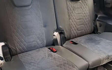 Toyota Voxy III, 2019 год, 2 450 000 рублей, 11 фотография