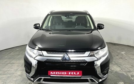 Mitsubishi Outlander III рестайлинг 3, 2019 год, 2 290 000 рублей, 2 фотография