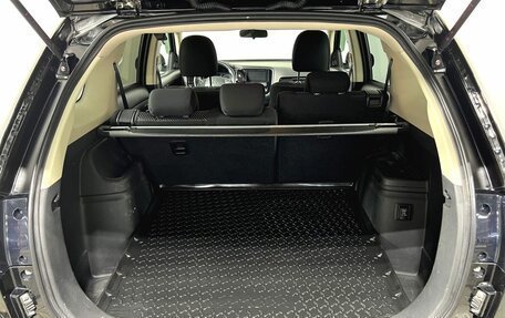 Mitsubishi Outlander III рестайлинг 3, 2019 год, 2 290 000 рублей, 11 фотография