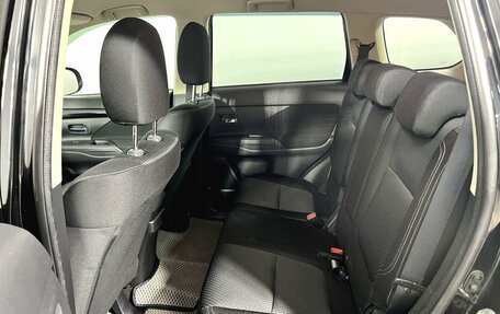 Mitsubishi Outlander III рестайлинг 3, 2019 год, 2 290 000 рублей, 17 фотография