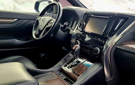 Toyota Alphard III, 2019 год, 4 490 000 рублей, 9 фотография