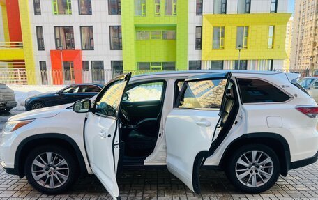 Toyota Highlander III, 2014 год, 2 089 000 рублей, 11 фотография