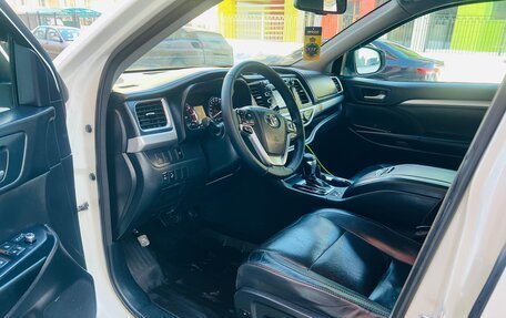 Toyota Highlander III, 2014 год, 2 089 000 рублей, 5 фотография