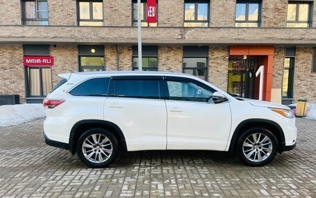 Toyota Highlander III, 2014 год, 2 089 000 рублей, 12 фотография
