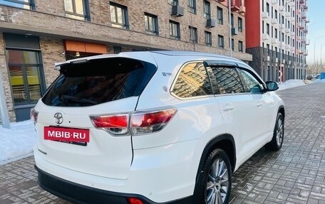 Toyota Highlander III, 2014 год, 2 089 000 рублей, 4 фотография