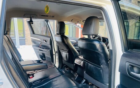 Toyota Highlander III, 2014 год, 2 089 000 рублей, 16 фотография