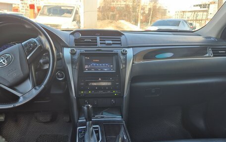 Toyota Camry, 2018 год, 2 000 000 рублей, 7 фотография