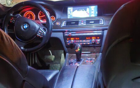 BMW 7 серия, 2010 год, 1 810 000 рублей, 16 фотография