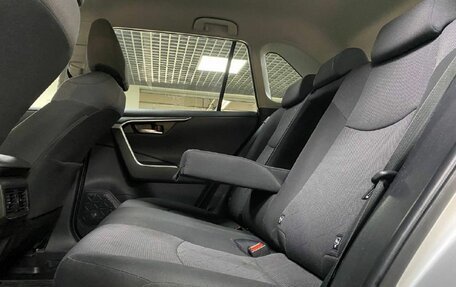 Toyota RAV4, 2020 год, 3 218 000 рублей, 11 фотография