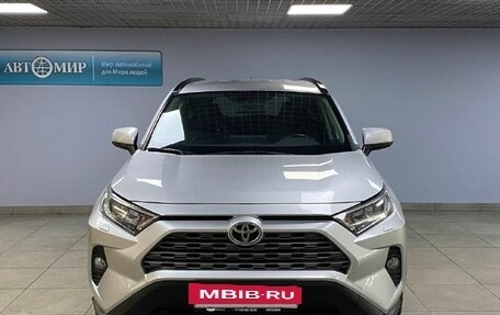 Toyota RAV4, 2020 год, 3 218 000 рублей, 2 фотография