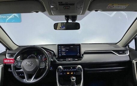 Toyota RAV4, 2020 год, 3 218 000 рублей, 12 фотография