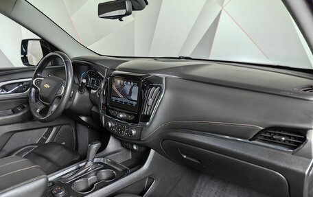 Chevrolet Traverse II, 2018 год, 2 400 000 рублей, 13 фотография