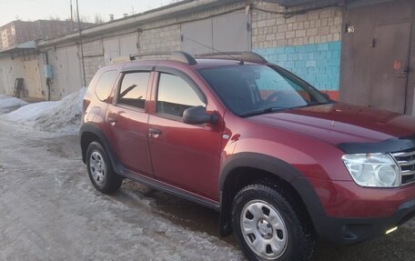 Renault Duster I рестайлинг, 2014 год, 1 000 000 рублей, 2 фотография