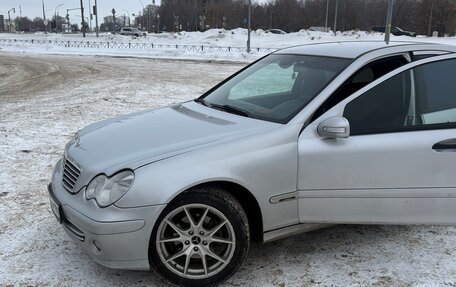 Mercedes-Benz C-Класс, 2004 год, 600 000 рублей, 7 фотография