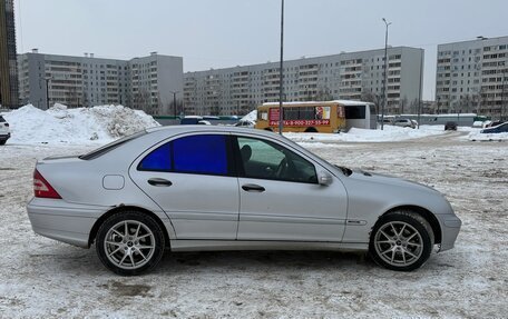 Mercedes-Benz C-Класс, 2004 год, 600 000 рублей, 5 фотография