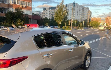 KIA Sportage IV рестайлинг, 2018 год, 1 950 000 рублей, 4 фотография