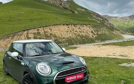 MINI Hatch, 2016 год, 1 550 000 рублей, 8 фотография