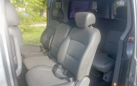 Hyundai Grand Starex Grand Starex I рестайлинг 2, 2011 год, 1 850 000 рублей, 6 фотография