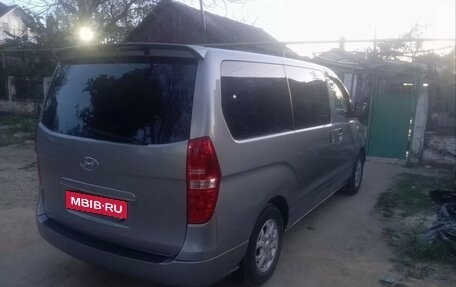 Hyundai Grand Starex Grand Starex I рестайлинг 2, 2011 год, 1 850 000 рублей, 3 фотография