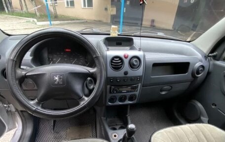 Peugeot Partner II рестайлинг 2, 2011 год, 500 000 рублей, 8 фотография