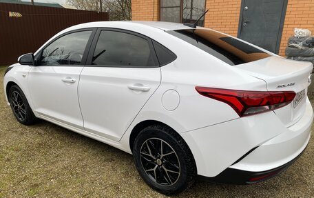 Hyundai Solaris II рестайлинг, 2021 год, 1 570 000 рублей, 4 фотография