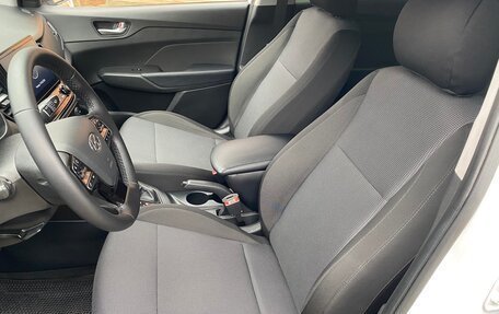 Hyundai Solaris II рестайлинг, 2021 год, 1 570 000 рублей, 9 фотография