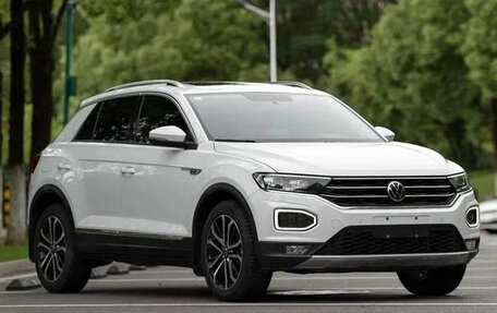 Volkswagen T-Roc I, 2022 год, 1 530 060 рублей, 1 фотография