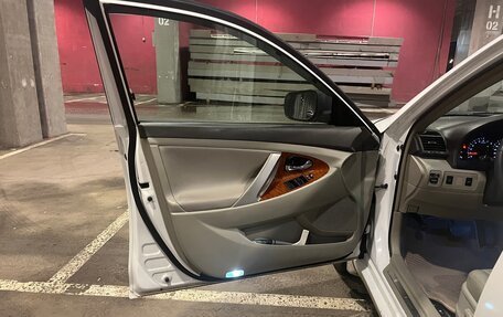 Toyota Camry, 2008 год, 1 150 000 рублей, 16 фотография