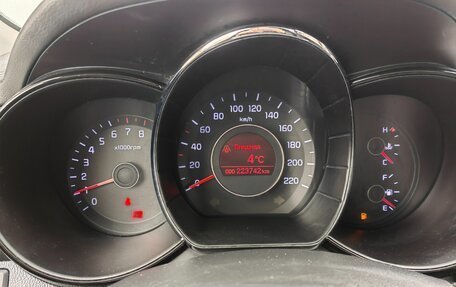 KIA Rio III рестайлинг, 2011 год, 700 000 рублей, 4 фотография