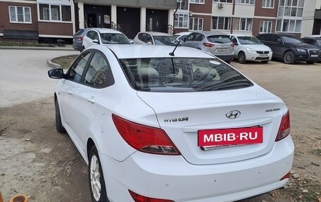 Hyundai Solaris II рестайлинг, 2014 год, 860 000 рублей, 6 фотография