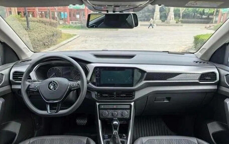Volkswagen T-Cross I, 2023 год, 1 450 060 рублей, 11 фотография