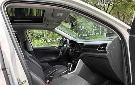 Volkswagen T-Cross I, 2023 год, 1 450 060 рублей, 10 фотография