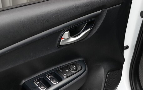 KIA Rio IV, 2019 год, 1 579 000 рублей, 16 фотография