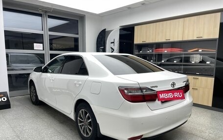 Toyota Camry, 2015 год, 1 770 000 рублей, 6 фотография