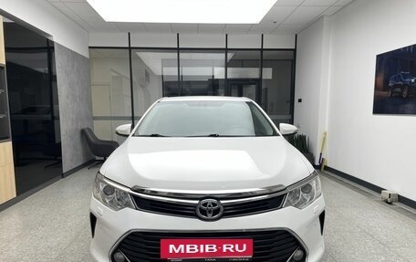 Toyota Camry, 2015 год, 1 770 000 рублей, 2 фотография