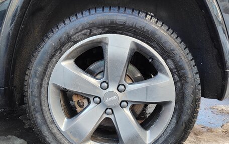 Jeep Grand Cherokee, 2014 год, 3 200 000 рублей, 19 фотография