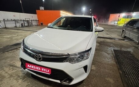 Toyota Camry, 2015 год, 2 200 000 рублей, 2 фотография