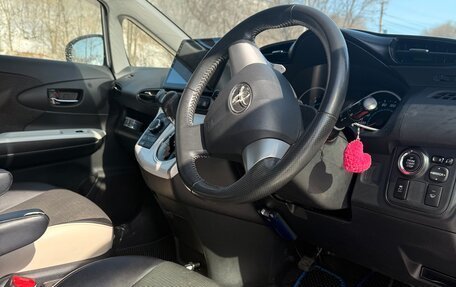 Toyota Wish II, 2012 год, 1 360 000 рублей, 7 фотография