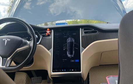 Tesla Model S I, 2013 год, 1 800 000 рублей, 8 фотография