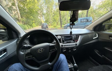 Hyundai Solaris II рестайлинг, 2021 год, 1 500 000 рублей, 8 фотография