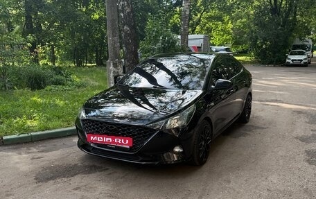 Hyundai Solaris II рестайлинг, 2021 год, 1 500 000 рублей, 2 фотография