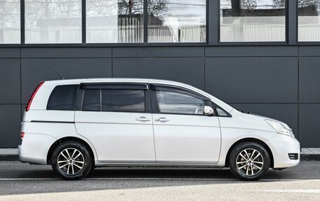 Toyota ISis I, 2010 год, 1 429 000 рублей, 5 фотография