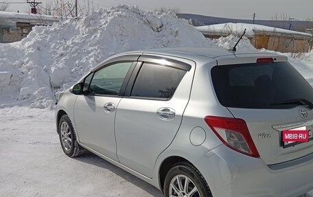 Toyota Vitz, 2011 год, 580 000 рублей, 2 фотография