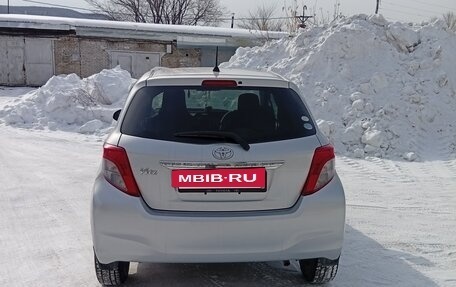 Toyota Vitz, 2011 год, 580 000 рублей, 3 фотография