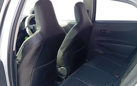 Toyota Vitz, 2011 год, 580 000 рублей, 5 фотография