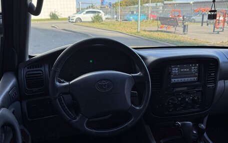 Toyota Land Cruiser 100 рестайлинг 2, 1999 год, 1 400 000 рублей, 5 фотография