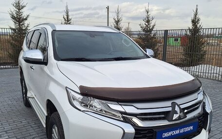 Mitsubishi Pajero Sport III рестайлинг, 2018 год, 3 700 000 рублей, 3 фотография
